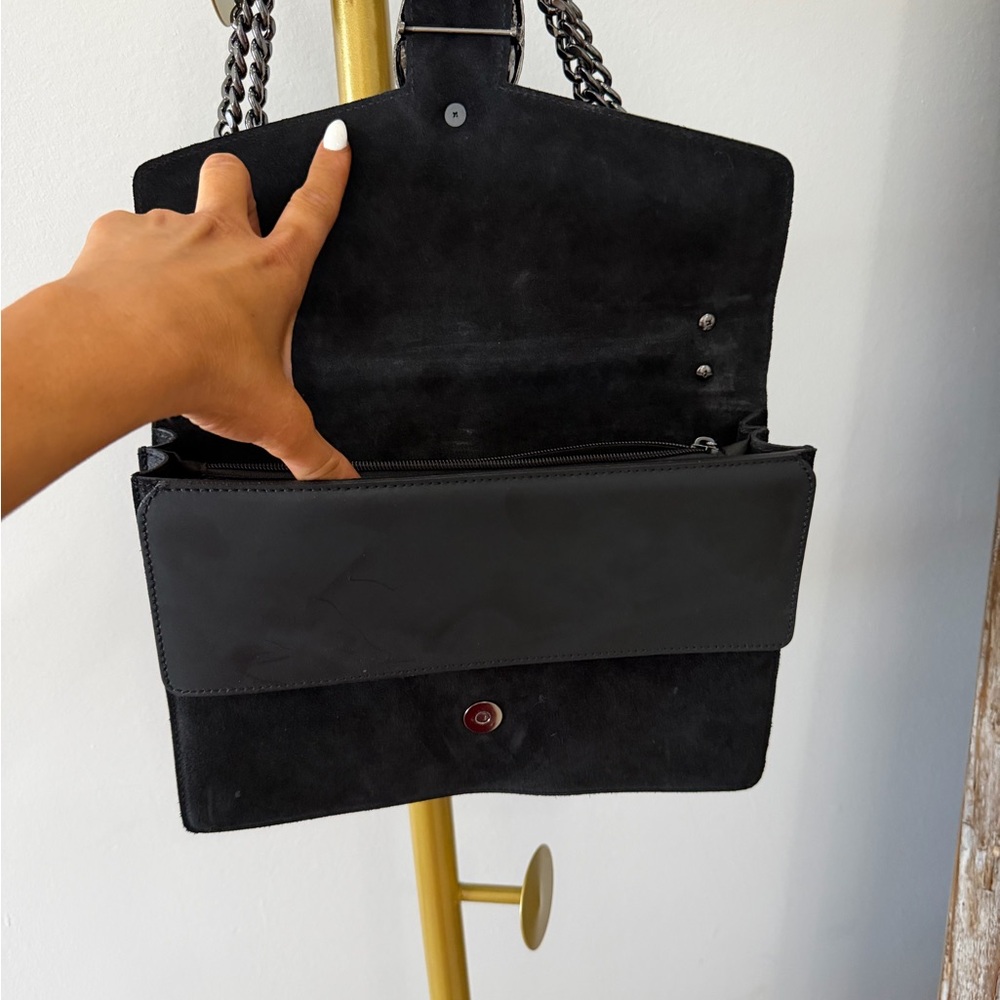 Elegant Black Chain Shoulder Bag - Picture 11 of 13